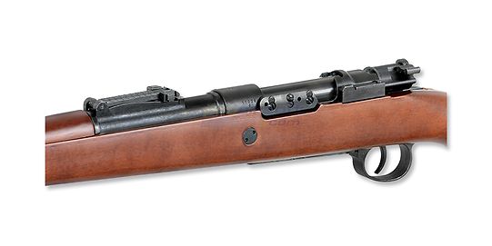 Mauser Kar K98 jousitoiminen kivääri (lippaalla), puutukki