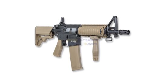 Specna Arms SA-F13 FLEX Gate X-ASR Gen2, hiekka - Specna Arms SA-F13 FLEX airsoft-karbiini hiekansävyisenä, oikea sivu