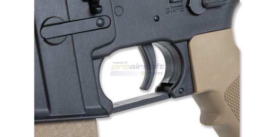 Specna Arms SA-F13 FLEX Gate X-ASR Gen2, hiekka - Lähikuva liipaisimesta