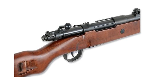 Mauser Kar K98 jousitoiminen kivääri (lippaalla), puutukki