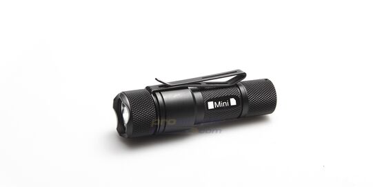 Strike Sysytems Mini taskulamppu 361 lumenia, musta