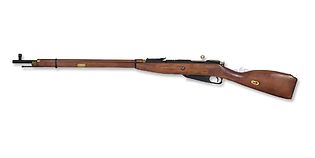 Mosin Nagant 1891/30 jousitoiminen kivääri (lippaalla), puutukki