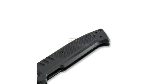 Walther PDP Tanto Serrated taittoveitsi — D2-terä, osittain hammastettu, harmaa - Lähikuva Walther PDP Tanto -veitsen kahvasta.