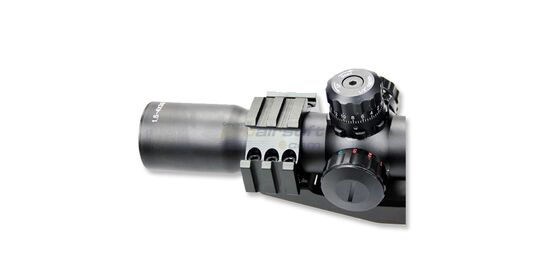 Bluedot DMR 1,5-4x30ER kiikaritähtäin valaistu ristikko