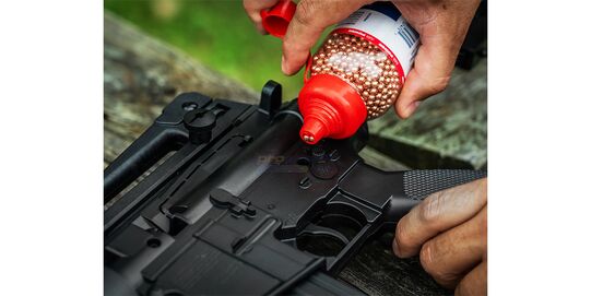 Crosman Copperhead 4.5mm Steel BBs – copper coated precision BBs (2500 pcs) - Crosman Copperhead 4.5mm steel BBs in EZ-Pour bottle.